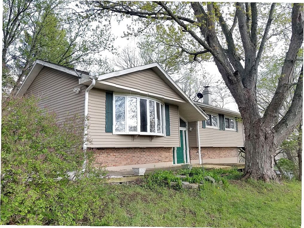 8 Oak Ct, Varna, IL 61375 Zillow