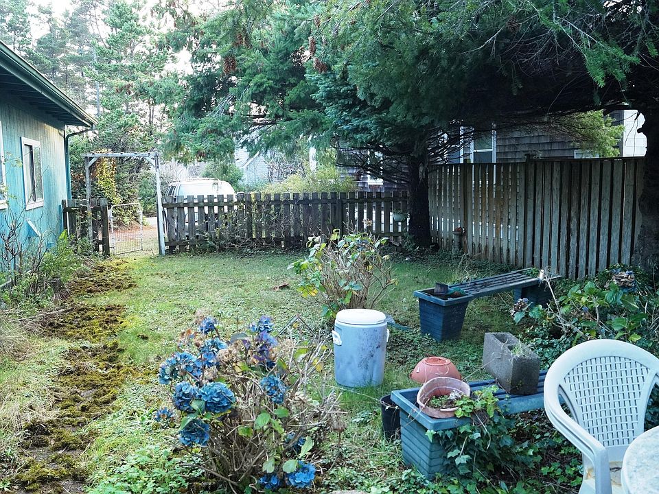 2nd image of 135 Oceanview St