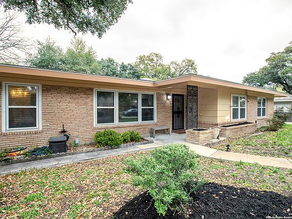 2nd image of 215 LARAMIE DR