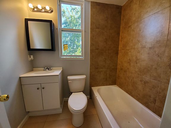 4th image of 625 Bramhall Ave #37E