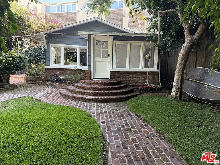 3419 Strongs Dr — Photo 1
