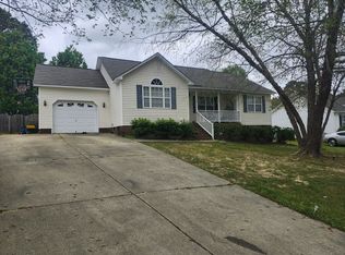 425 Henwood Ct, Fuquay Varina, NC 27526