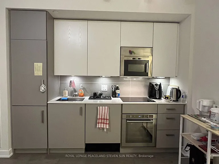 17 Dundonald St #904 — Photo 9