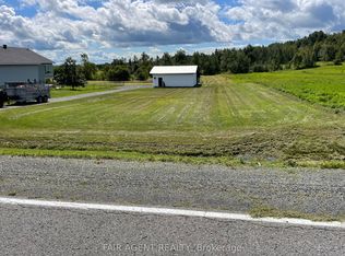 2130 Du Golf Rd, Clarence Rockland, ON K0A2A0