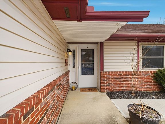 4th image of 833 Savin Hill Ct