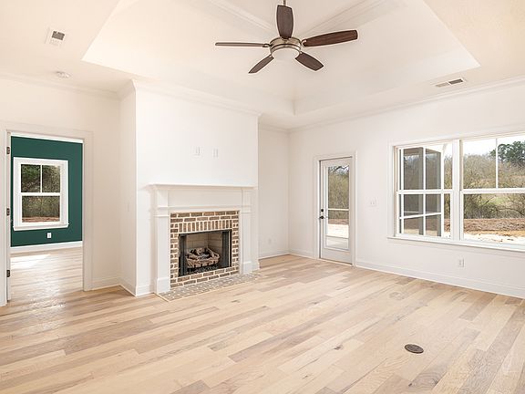 4th image of 10251 Magnolia Farm Dr #L7p4gn