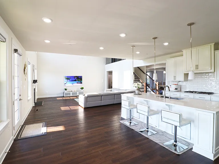 1040 Stepping Pl — Photo 25