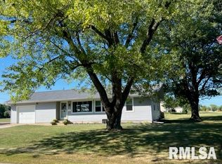 1717 W Leonard Dr, Chillicothe, IL 61523