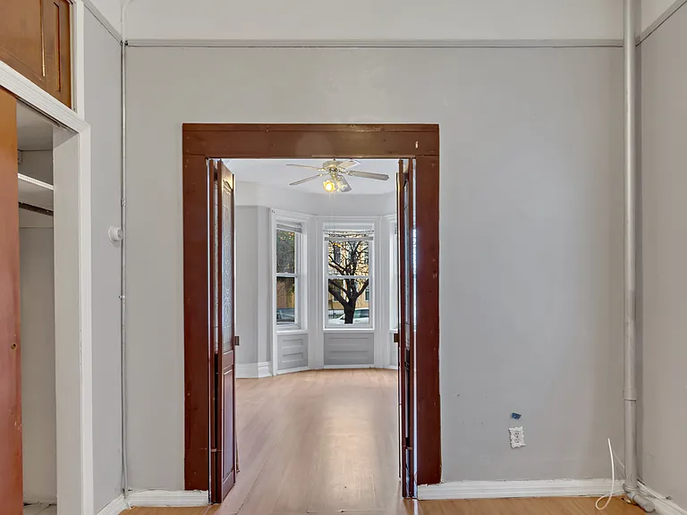 2317 Lyon Ave #1 — Photo 6