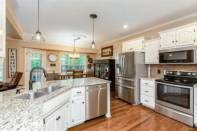 1913 Buckingham Dr — Photo 7