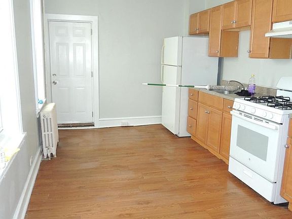 2nd image of 1718 Lancaster Ave