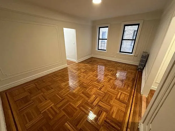 4 bed, $3,857 — Photo 4