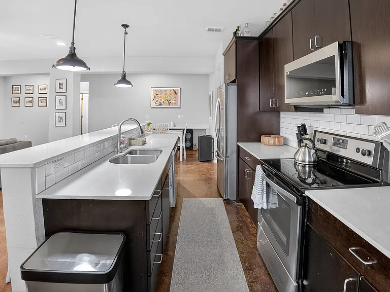 3136 Merida Ave — Photo 9