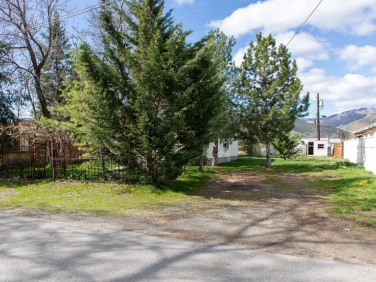 1116 Highland Dr — Photo 4