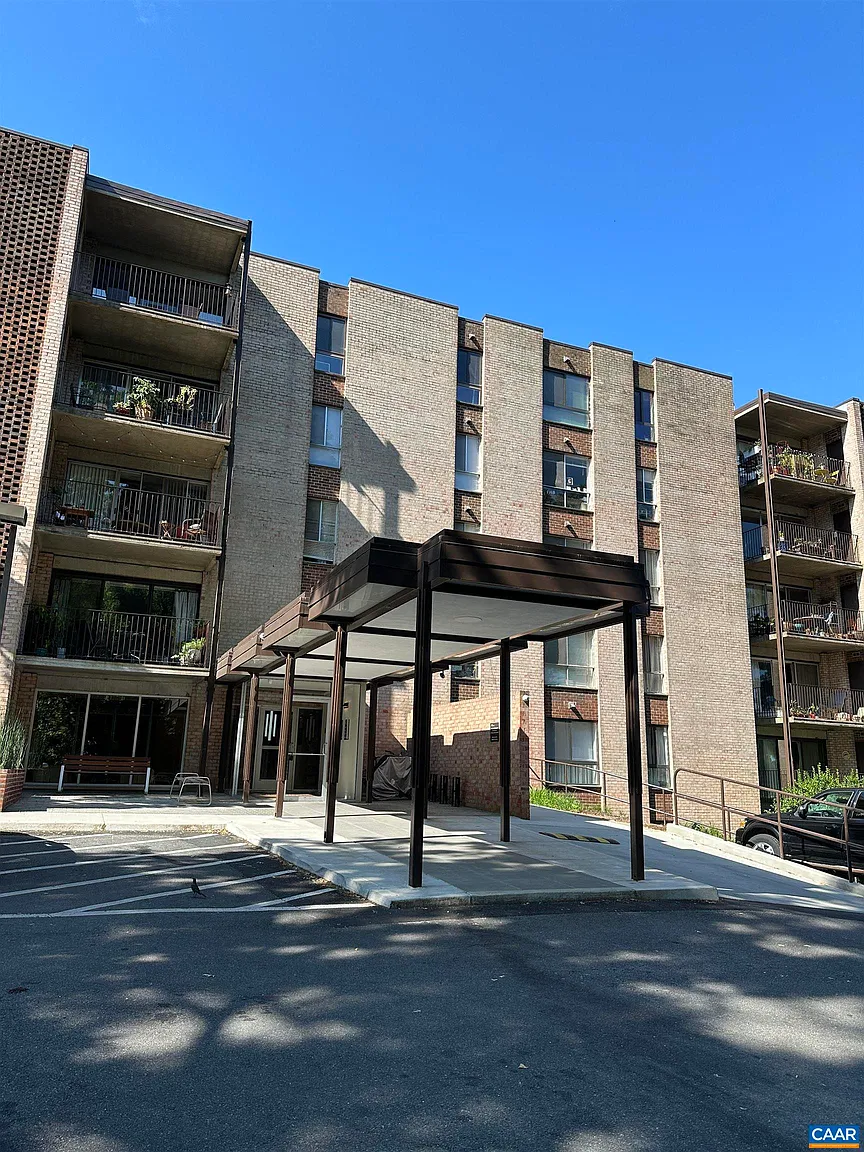 511 1st St N APT 306 photo 1