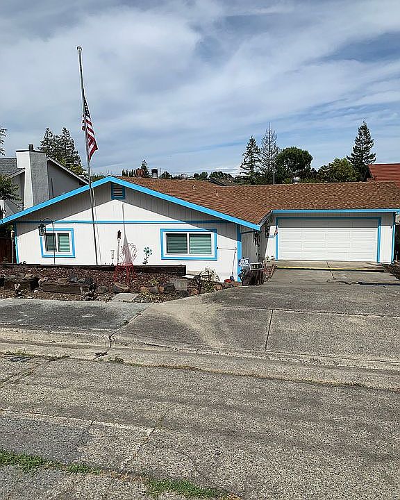 2nd image of 706 Kelly Ave