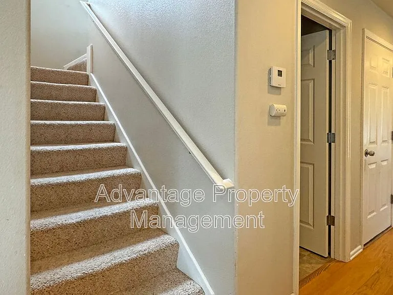 1235 SE Brookside Way — Photo 11