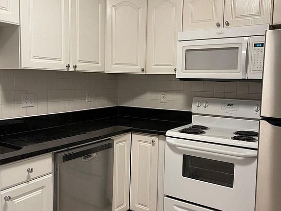 3rd image of 1632 Westwind Way