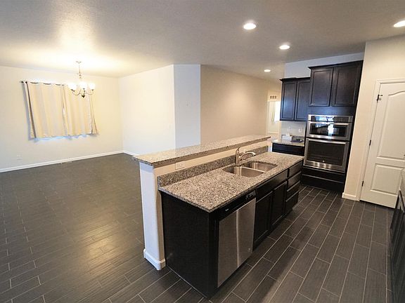 5th image of 5457 Harbor Town Dr