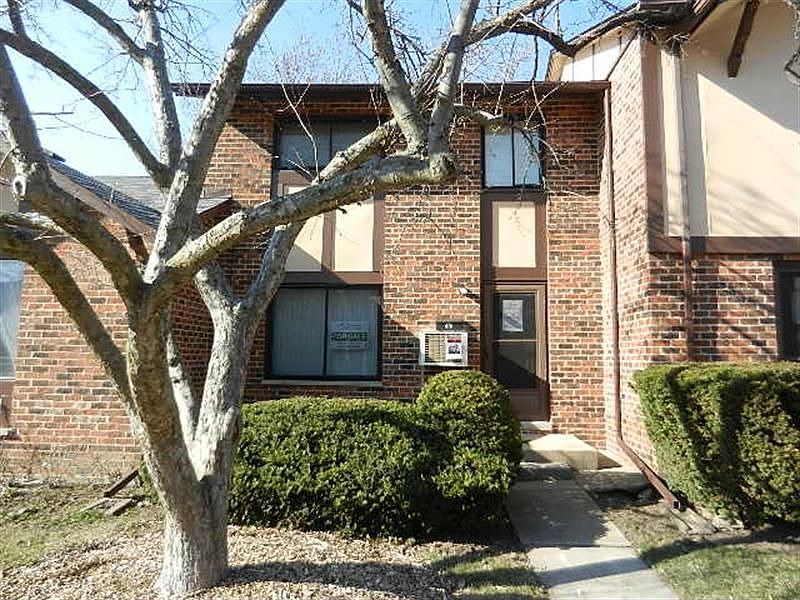 1st image of 18W020 Lowell Ln