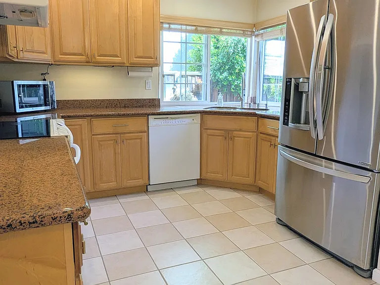 5850 Amapola Dr — Photo 7