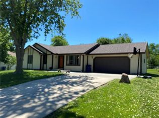 810 W Mill St, Gallatin, MO 64640