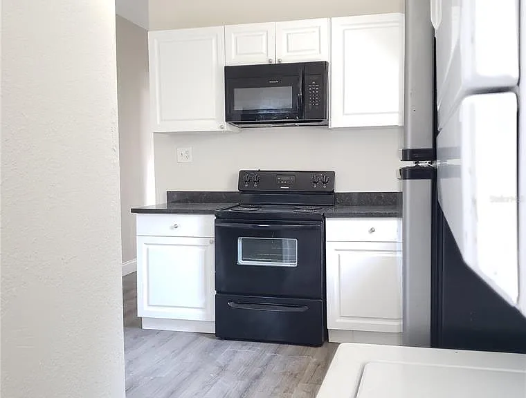 2403 Durham St #1 — Photo 13