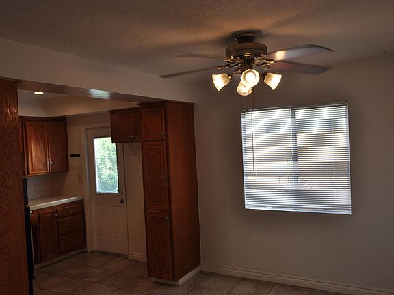 4th image of 517 E Colorado Ave