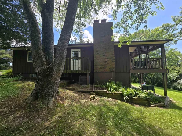 13A33 Mustang Ln, Apple River, IL 61001