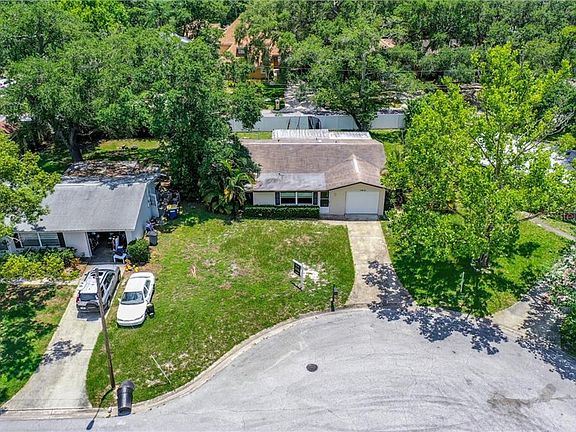 4th image of 1415 Bentley St