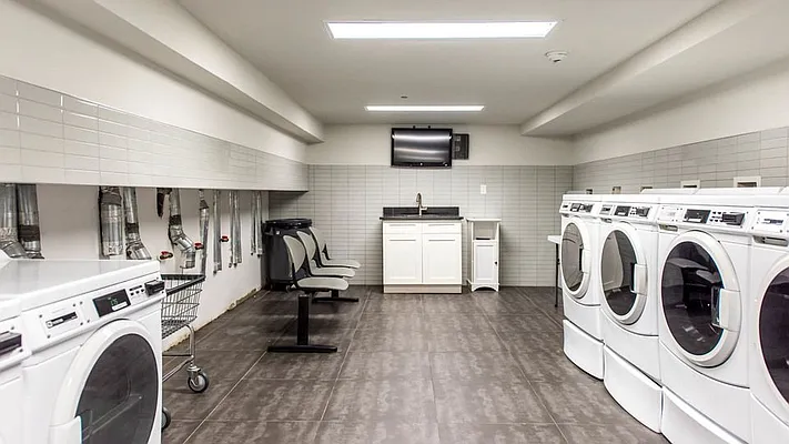 Rented by Nooklyn NYC LLC | media 38