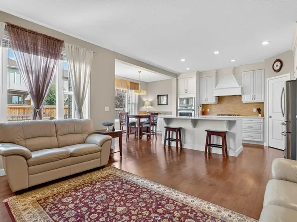 2075 W Brightoncrest Cmn SE, Calgary, AB T2Z 1E7