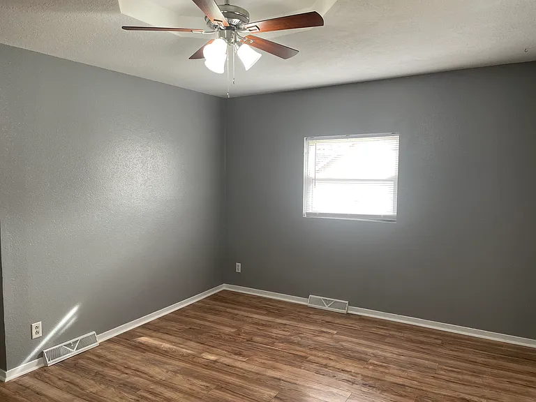 314 S 4th St — Photo 14