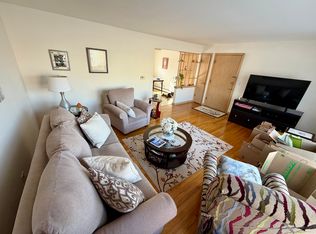 6801 W Sunnyside Ave APT 1E, Harwood Heights, IL 60706
