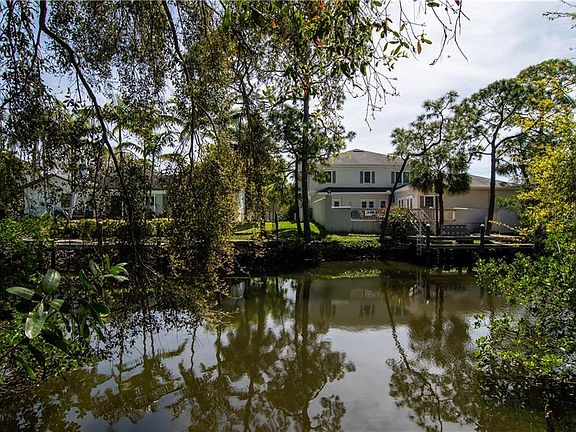 4th image of 708 Apalachee Dr NE