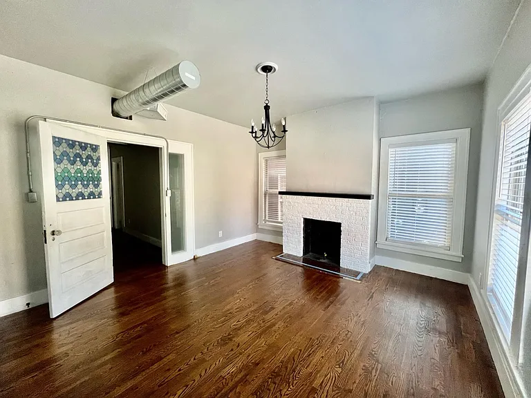 220 W Latimer St #A — Photo 11