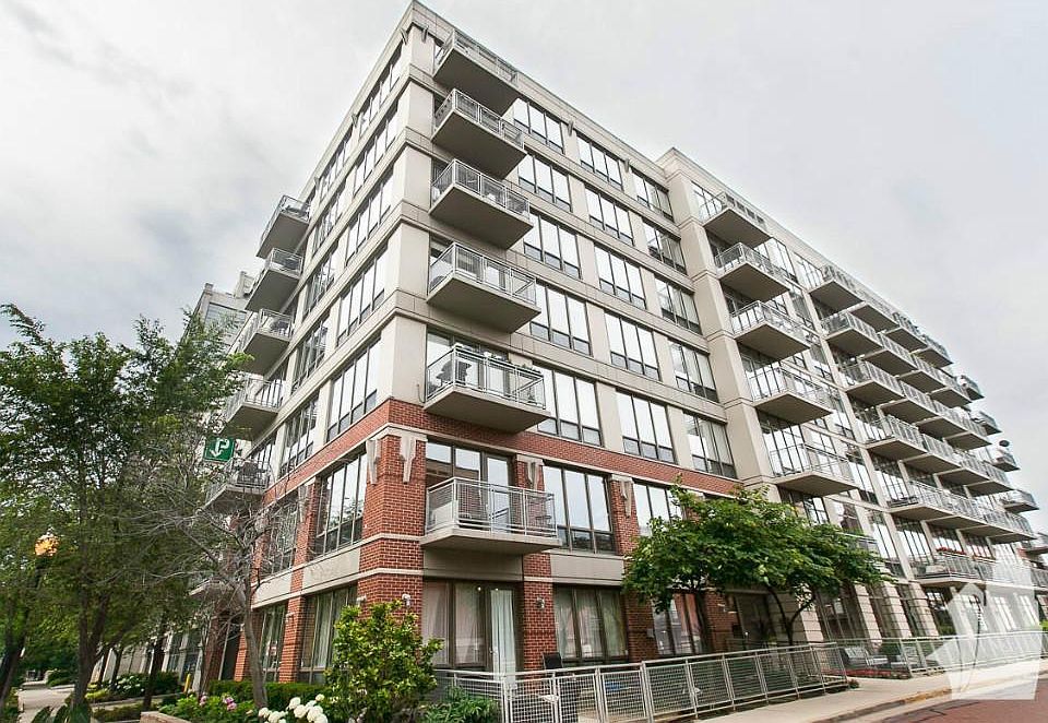 1st image of 1000 N Kingsbury St #106F