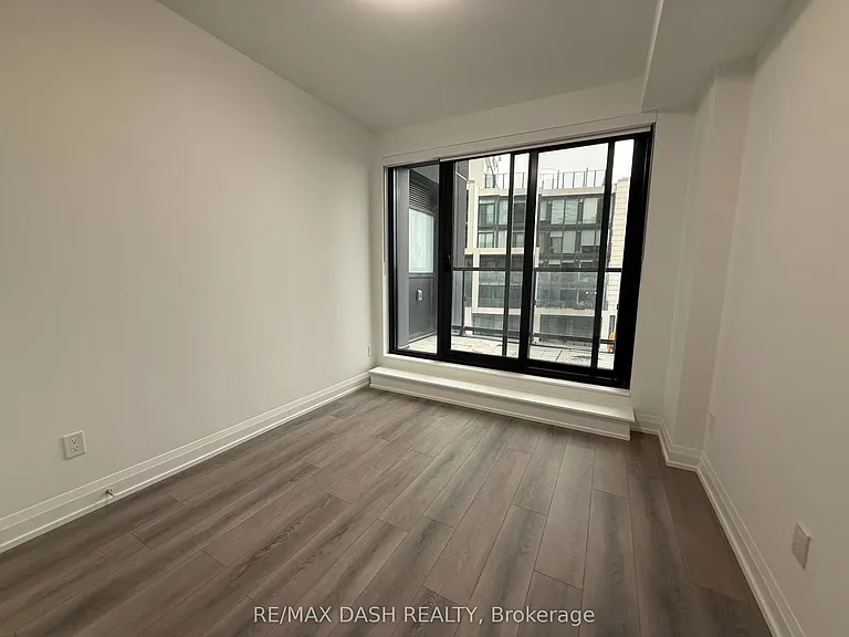 20 Soudan Ave #907 — Photo 15