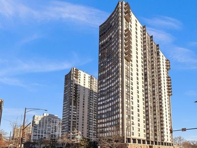 5701 N Sheridan Rd APT 28Q, Chicago, IL, 60660