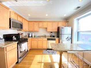 7 Hull St APT 4, Boston, MA 02113