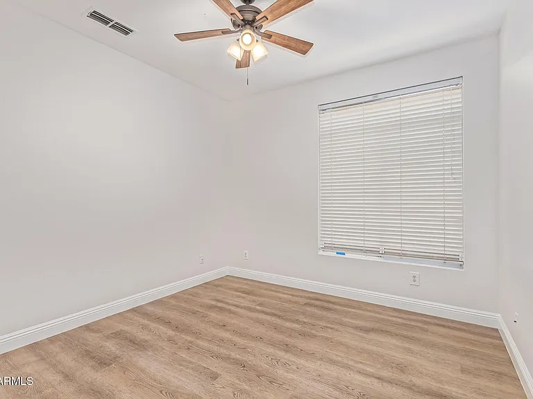 15213 N 55th Way — Photo 32