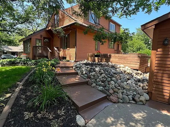13100 Homestead Ln, Minnetonka, MN 55305