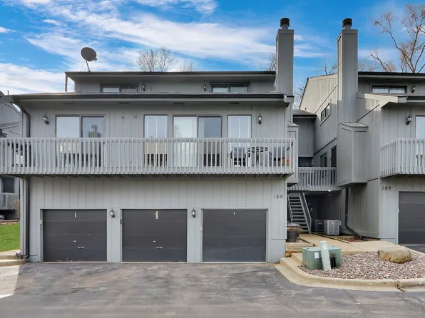 189 Howard Ct APT 2, Fox Lake, IL 60020