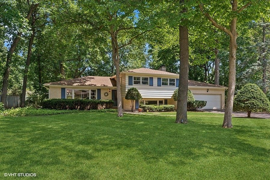 1st image of 262 E Forest Ln