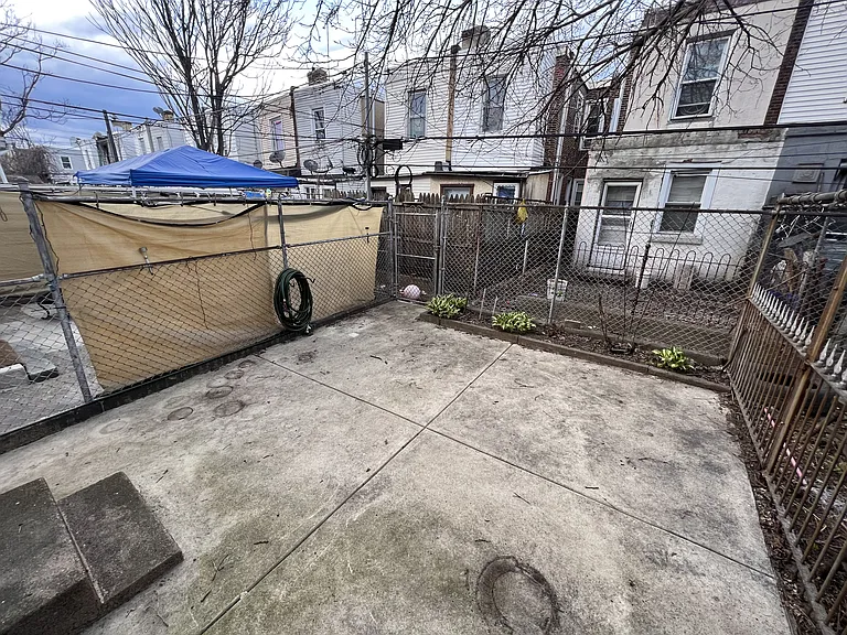 1931 E Wensley St — Photo 19