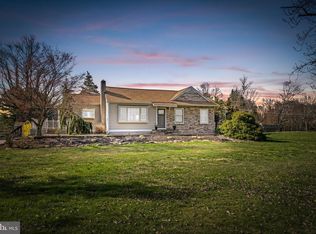 26 Woosamonsa Rd, Pennington, NJ 08534