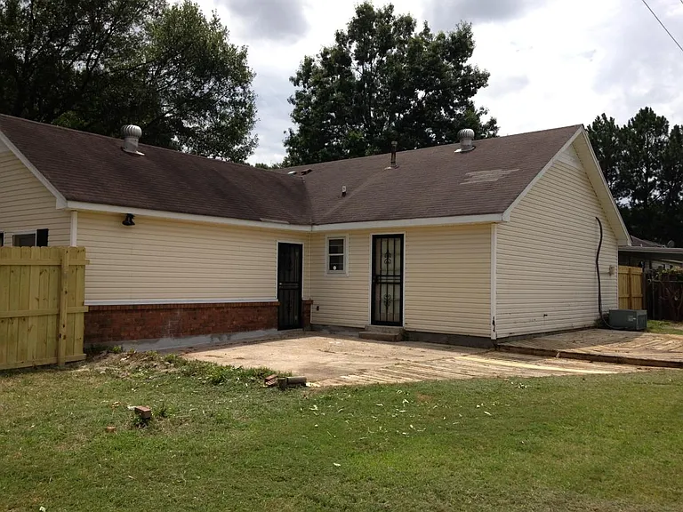 7078 Tulip Trail Dr — Photo 16