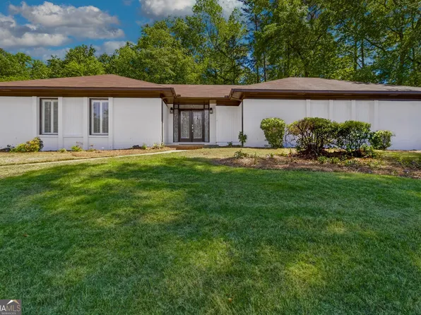 3430 Ambassador Dr, Columbus, GA 31907