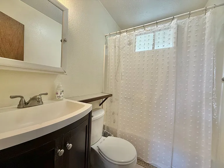 48 Ihe Pl — Photo 11