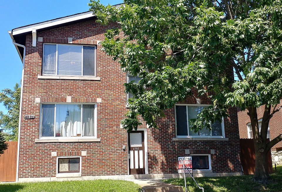 Quaint Four Family in a quiet, safe neighborhood!